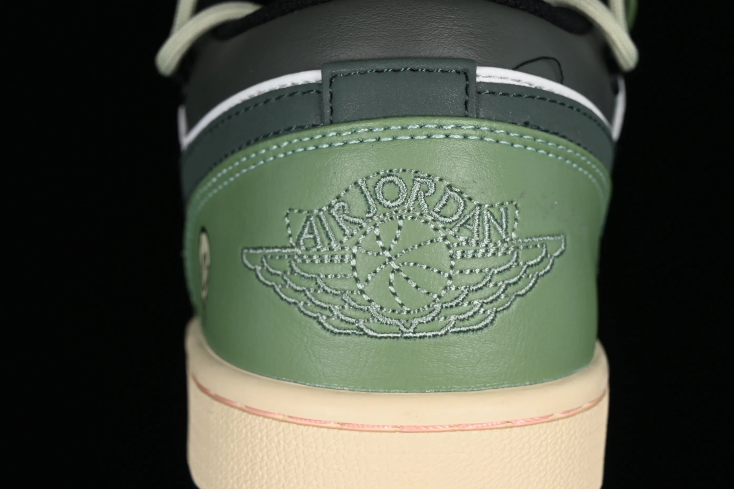 All categories Air Jordan Jordan series basketball shoes Air Jordan 1 Low Z version Air Jordan 1 Low AJ1 Joe 1 strap deconstruction low-top basketball shoes 553558-062